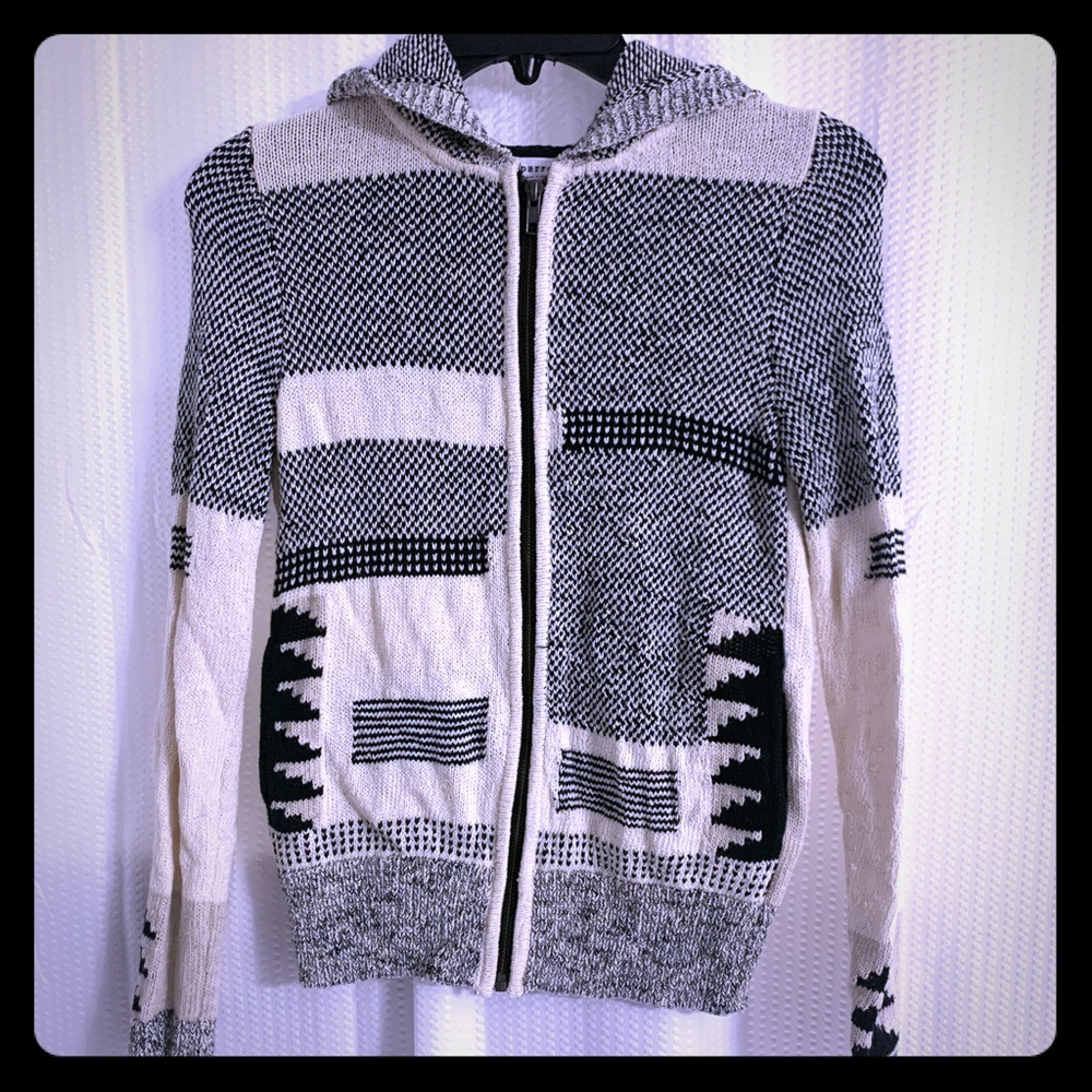 Sparrow sweater- Anthropology